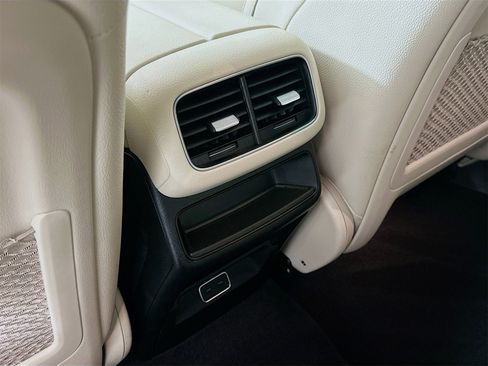 Certified 2025 Mercedes-Benz GLE 350 4MATIC image 28