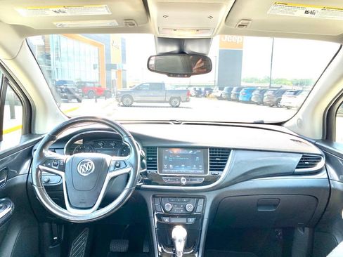 Used 2021 Buick Encore Preferred FWD image 14