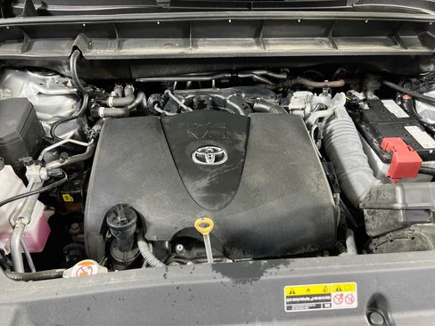 Used 2022 Toyota Highlander XLE image 31