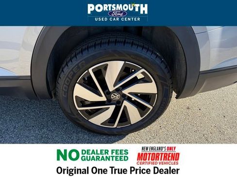 Used 2025 Volkswagen Atlas SE image 24