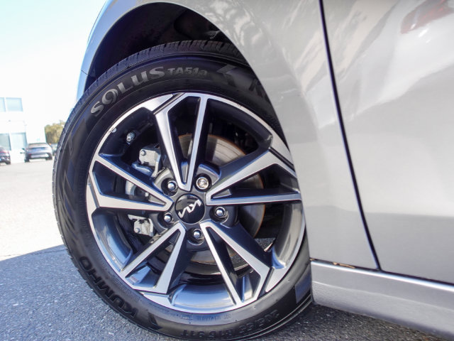 Used 2022 Kia Forte LXS FWD image 10