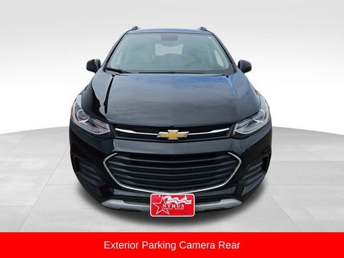 Used 2019 Chevrolet Trax LT w/ LT Convenience Package image 9