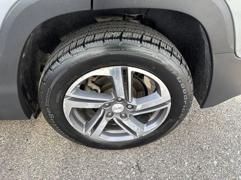 Used 2020 GMC Terrain SLT w/ Preferred Package AWD/4WD image 9