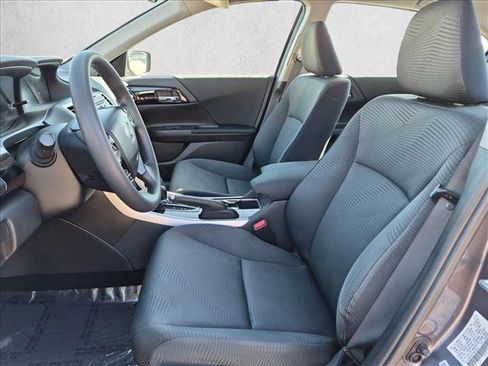 Used 2017 Honda Accord LX image 15