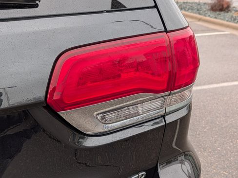 Used 2016 Jeep Grand Cherokee Limited w/ Trailer Tow Group IV image 17