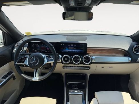Used 2026 Mercedes-Benz GLB 250 4MATIC image 15