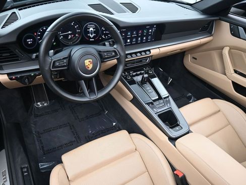 Certified 2022 Porsche 911 Carrera image 4