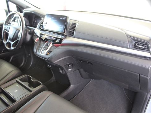 Used 2025 Honda Odyssey Sport-L image 18