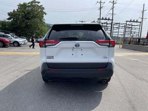 Certified 2024 Toyota RAV4 LE AWD/4WD image 4