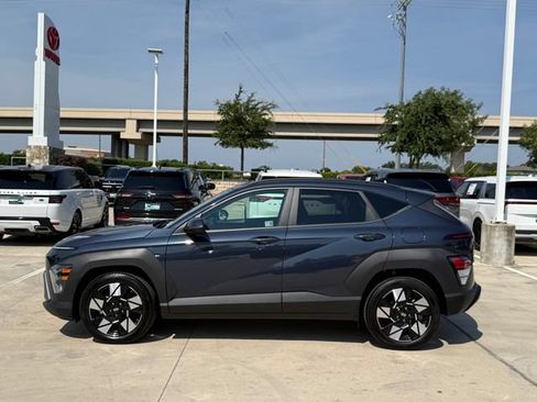 Used 2025 Hyundai Kona SEL FWD image 8