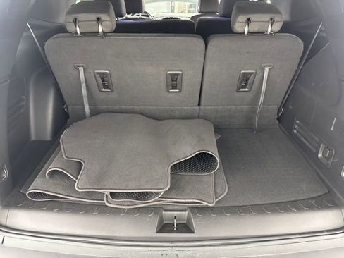 Used 2023 Chevrolet Traverse LT image 22