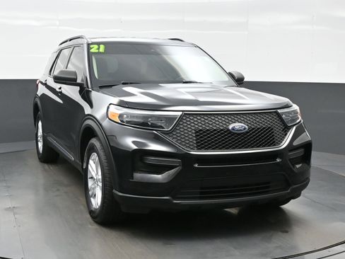 Used 2021 Ford Explorer XLT w/ Class III Trailer Tow Package image 2