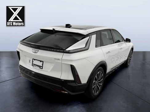 Used 2024 Cadillac Lyriq Sport RWD image 6
