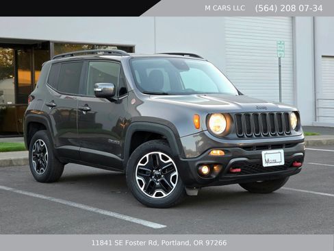 Used 2017 Jeep Renegade Trailhawk AWD/4WD image 4