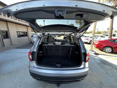 Used 2019 Honda Pilot LX image 9