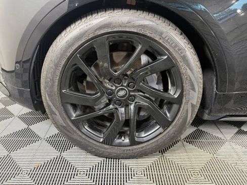 Used 2023 Land Rover Discovery HSE R-Dynamic AWD/4WD image 13