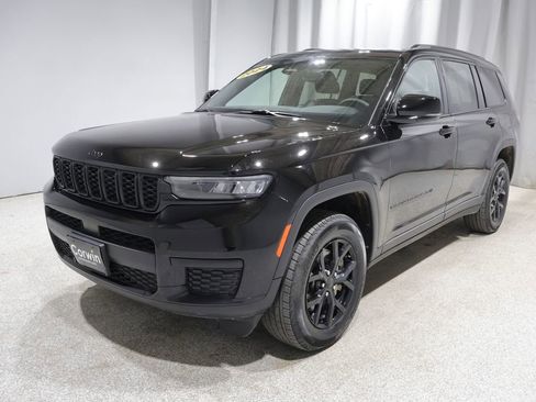 Used 2024 Jeep Grand Cherokee L Altitude AWD/4WD image 7