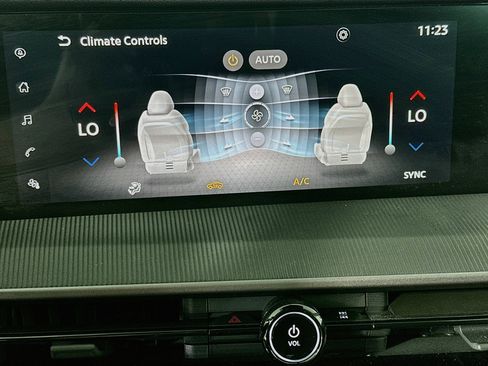 Used 2025 Nissan Murano SV FWD image 23