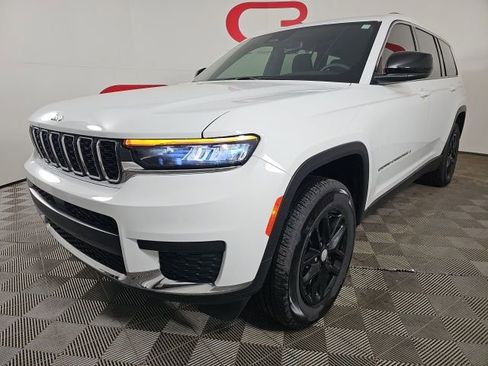 Certified 2024 Jeep Grand Cherokee L Laredo w/ Luxury Tech Group I image 3