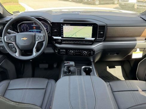 New 2026 Chevrolet Silverado 1500 High Country AWD/4WD image 3