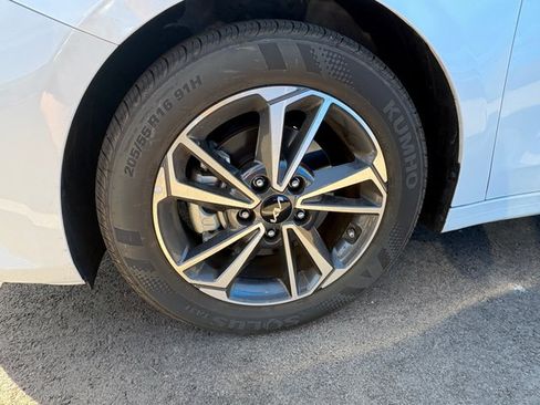 Certified 2023 Kia Forte LXS w/ LXS Technology Package FWD image 6