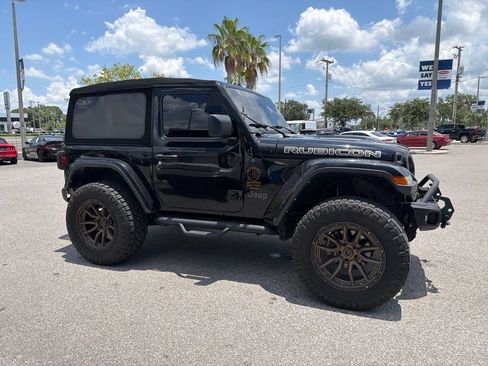 Used 2022 Jeep Wrangler Rubicon AWD/4WD image 3