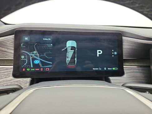 Used 2023 Rivian R1S Adventure AWD/4WD image 12