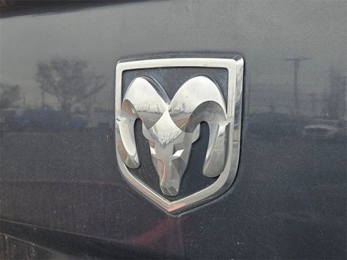 Used 2018 RAM 2500 Laramie image 33