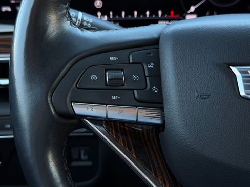 Certified 2022 Cadillac Escalade Premium Luxury image 15