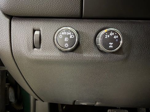 Used 2016 Chevrolet Colorado LT w/ Luxury Package, Chrome image 12