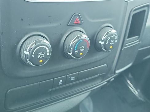 Used 2024 RAM 1500 Classic SLT image 31