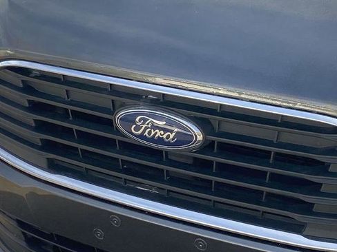Used 2022 Ford Transit Connect XLT image 26