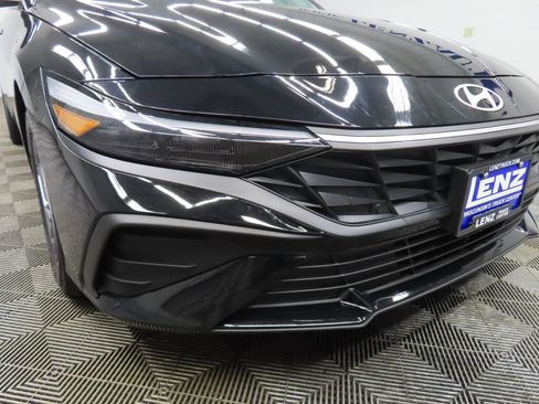 Used 2024 Hyundai Elantra SEL FWD image 43