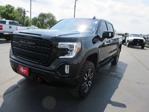 Used 2021 GMC Sierra 1500 AT4 w/ AT4 Preferred Package AWD/4WD image 13