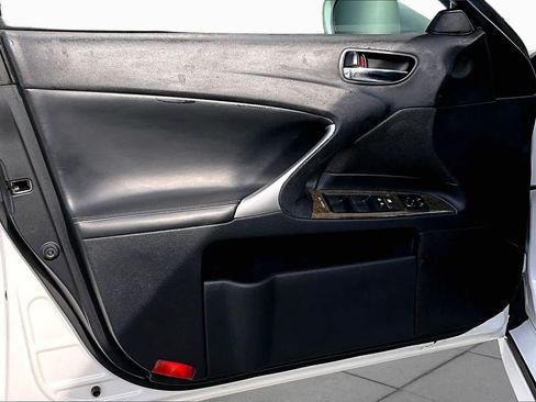 Used 2009 Lexus IS 250 RWD image 18