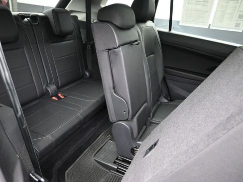 Used 2020 Volkswagen Tiguan SEL image 10