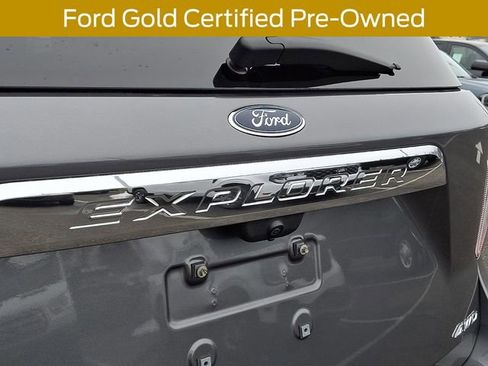 Certified 2022 Ford Explorer XLT w/ Class IV Trailer Tow Package image 33