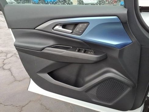 New 2026 Chevrolet Equinox EV LT FWD image 8