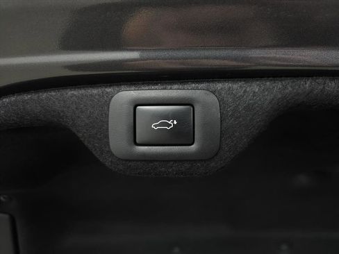 Certified 2025 Lexus ES 300h w/ Premium Package image 9