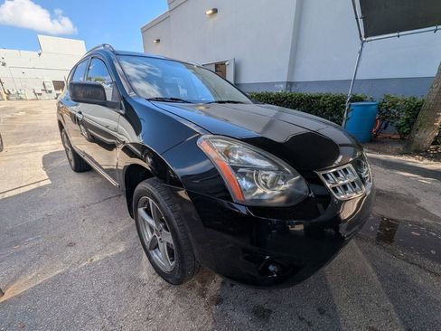 Used 2014 Nissan Rogue S w/ Convenience Package image 3