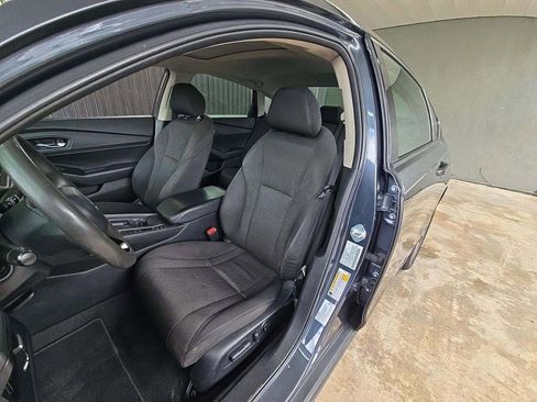 Used 2023 Honda Accord EX image 7