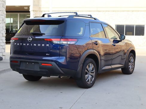 Used 2024 Nissan Pathfinder SV FWD image 3