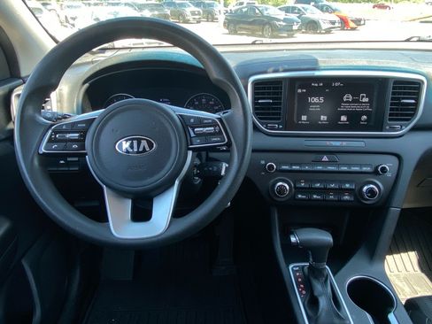 Used 2020 Kia Sportage LX AWD/4WD image 15