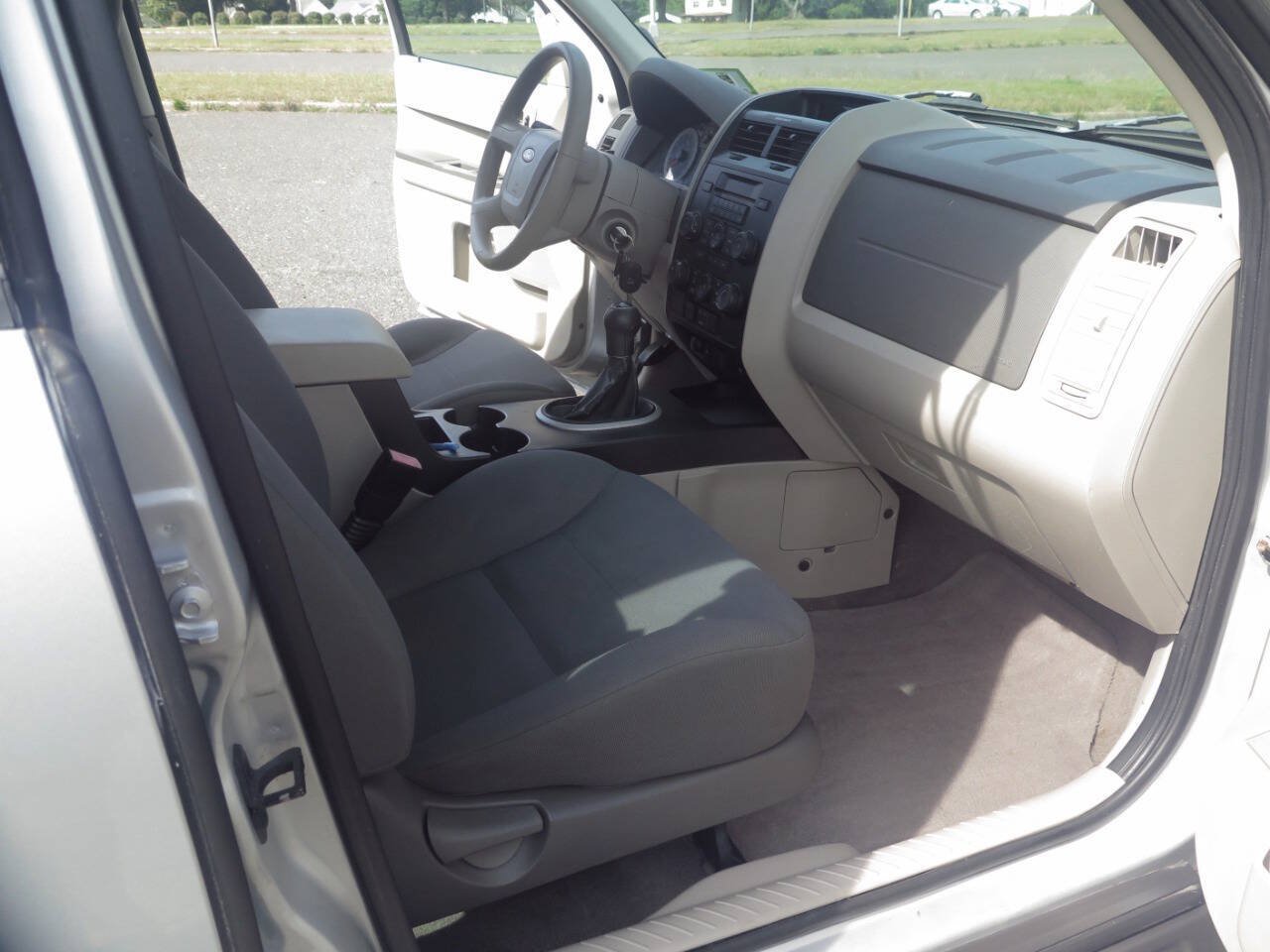 Used 2008 Ford Escape XLS FWD image 22