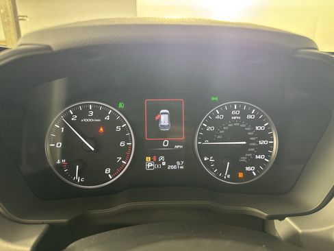 Used 2025 Subaru Crosstrek 2.0i Premium image 16