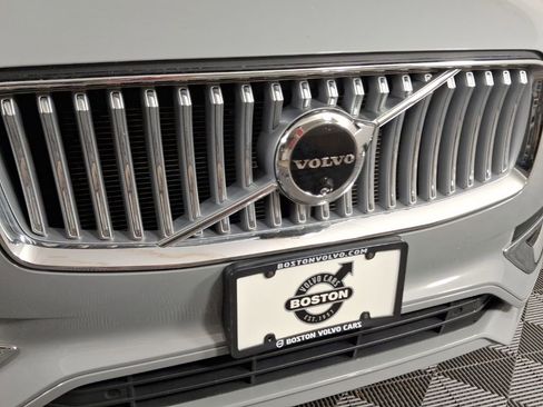 Certified 2025 Volvo XC90 T8 Plus w/ Protection Package AWD/4WD image 5