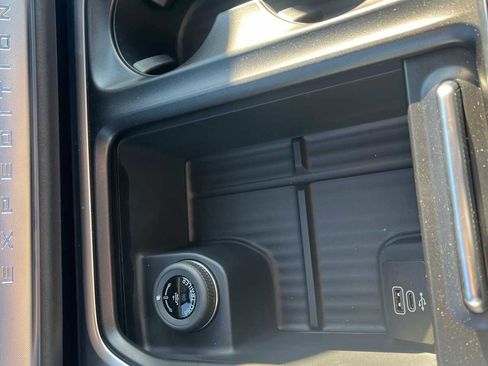 New 2026 Ford Expedition Tremor image 46