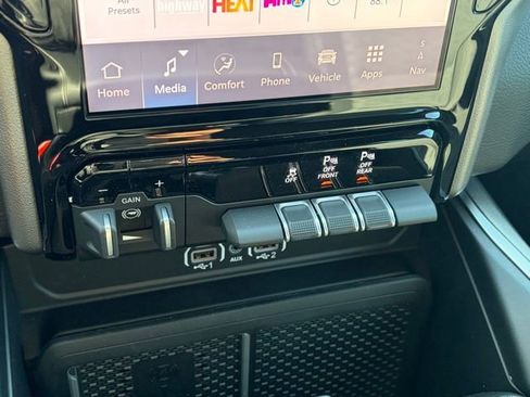New 2026 RAM 1500 4x4 Crew Cab image 22