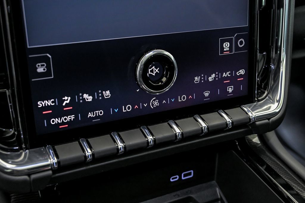 New 2026 GMC Yukon XL Elevation w/ Elevation Premium Package AWD/4WD image 19