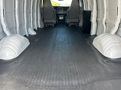 Used 2023 GMC Savana 2500 Extended w/ Driver Convenience Package image 16